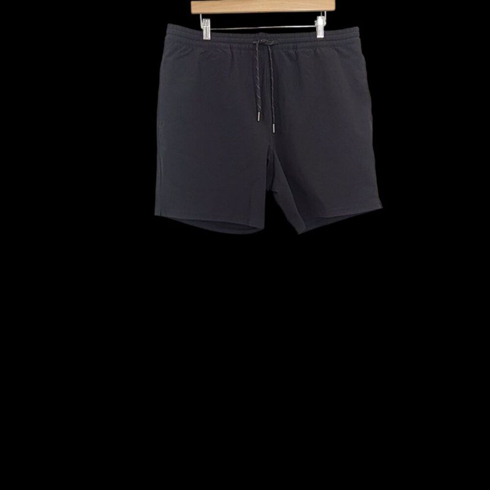 Quince Men Flowknit Performance Black Shorts XL